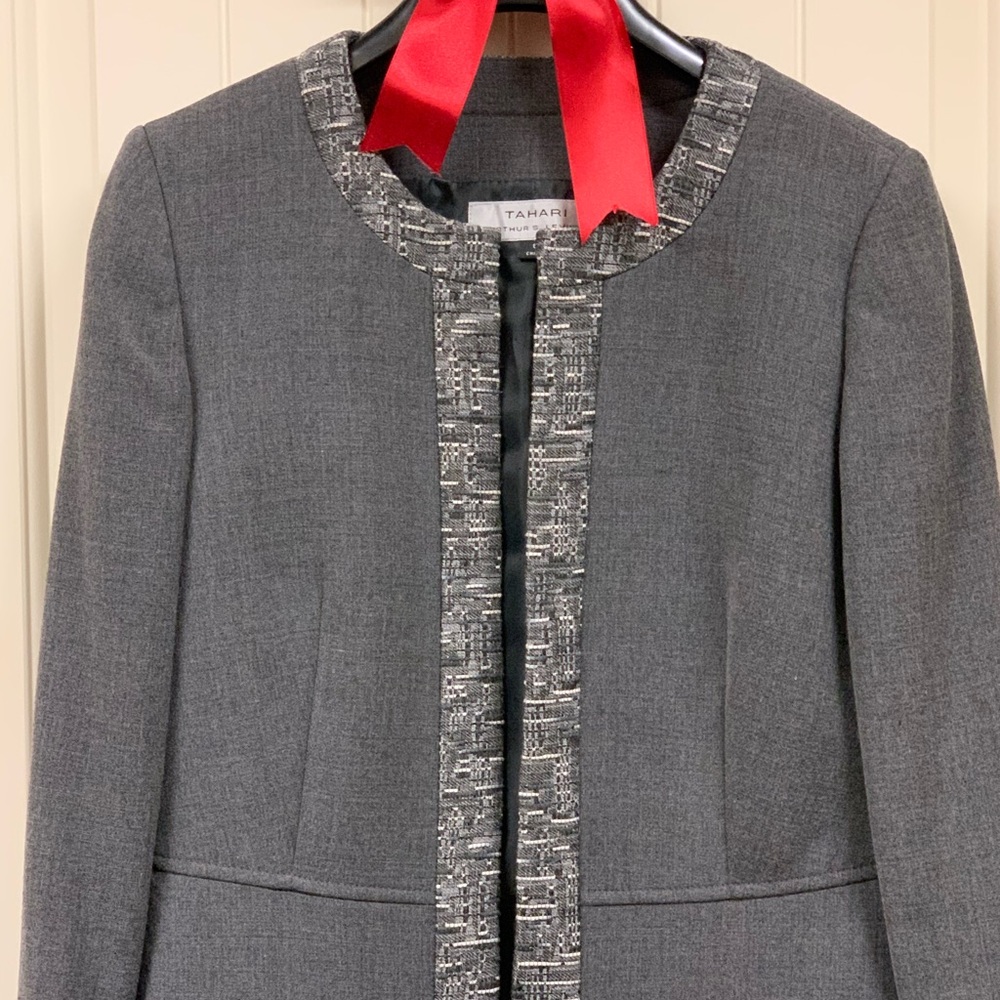 Tahari career jacket - Picture 2 of 8